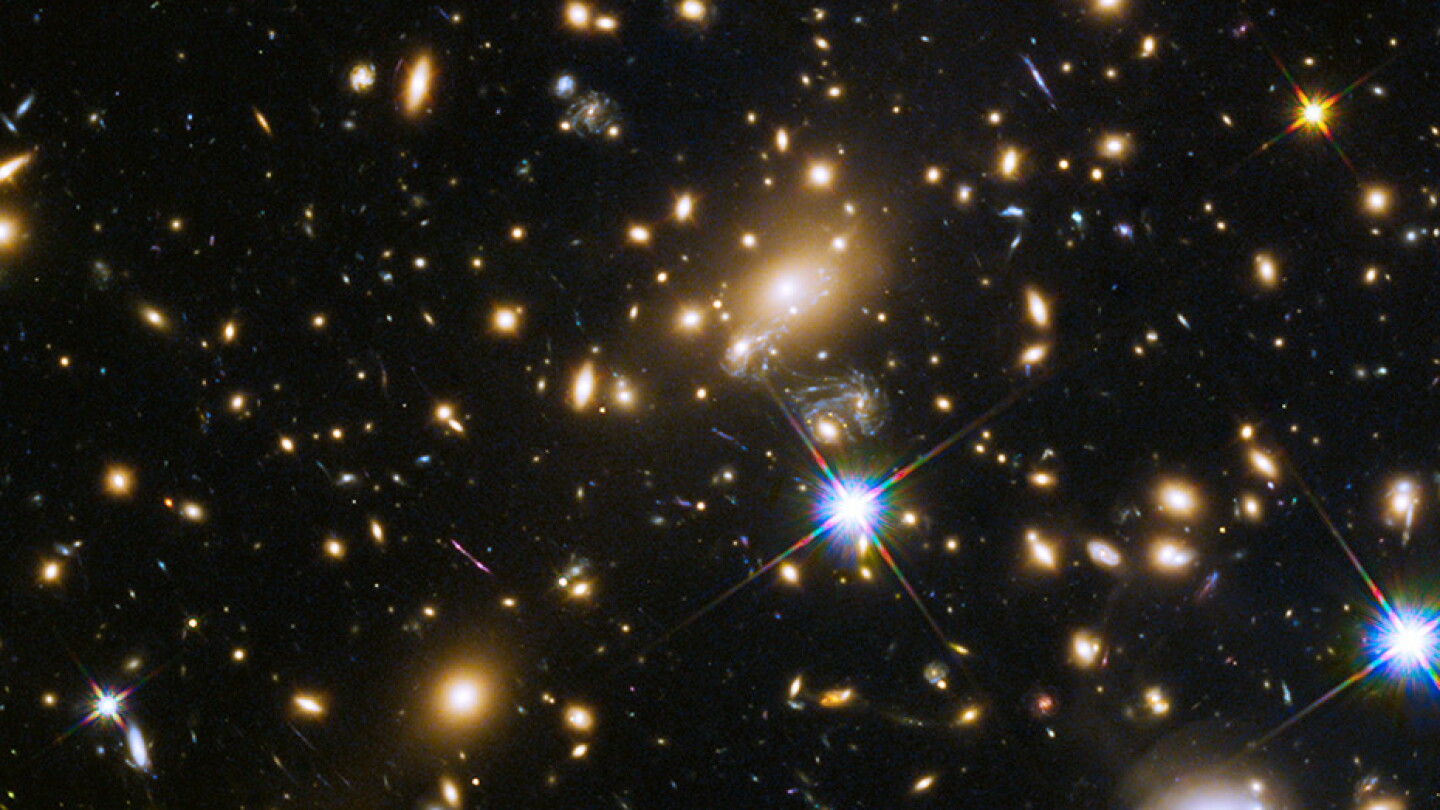 Gravitationally lensed supernova yields novel Hubble constant result ...