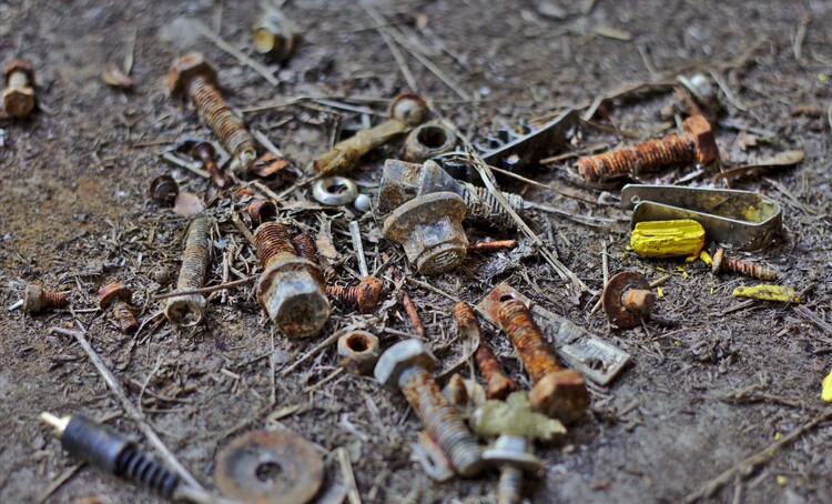News Currents: A Reason to Leave Rusty Nails in the Ground lead image