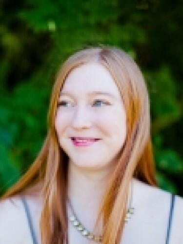 Olivia Waite Headshot