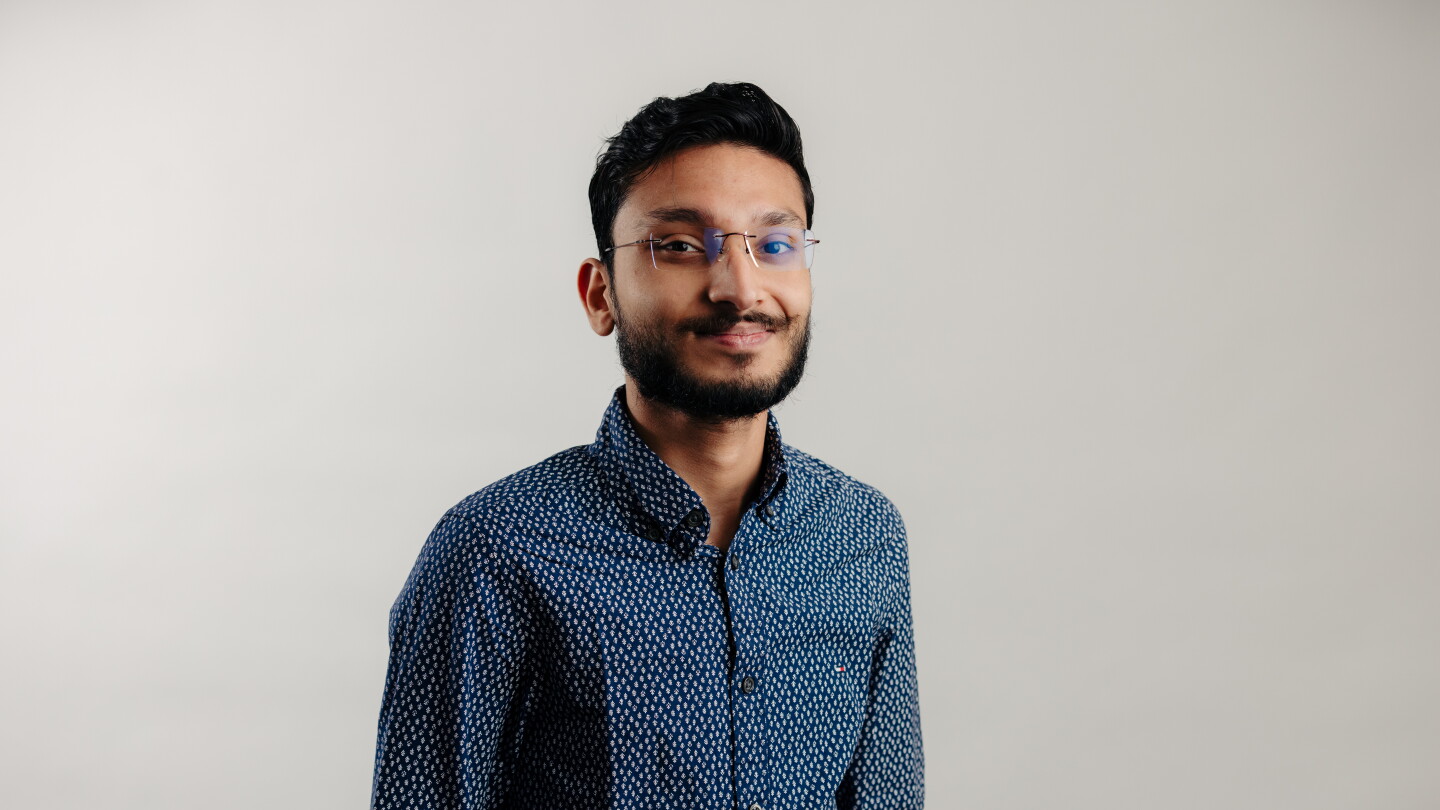 Rohith Raj R Rohit Raj awarded 2025 SPS Award for Outstanding Undergraduate Research