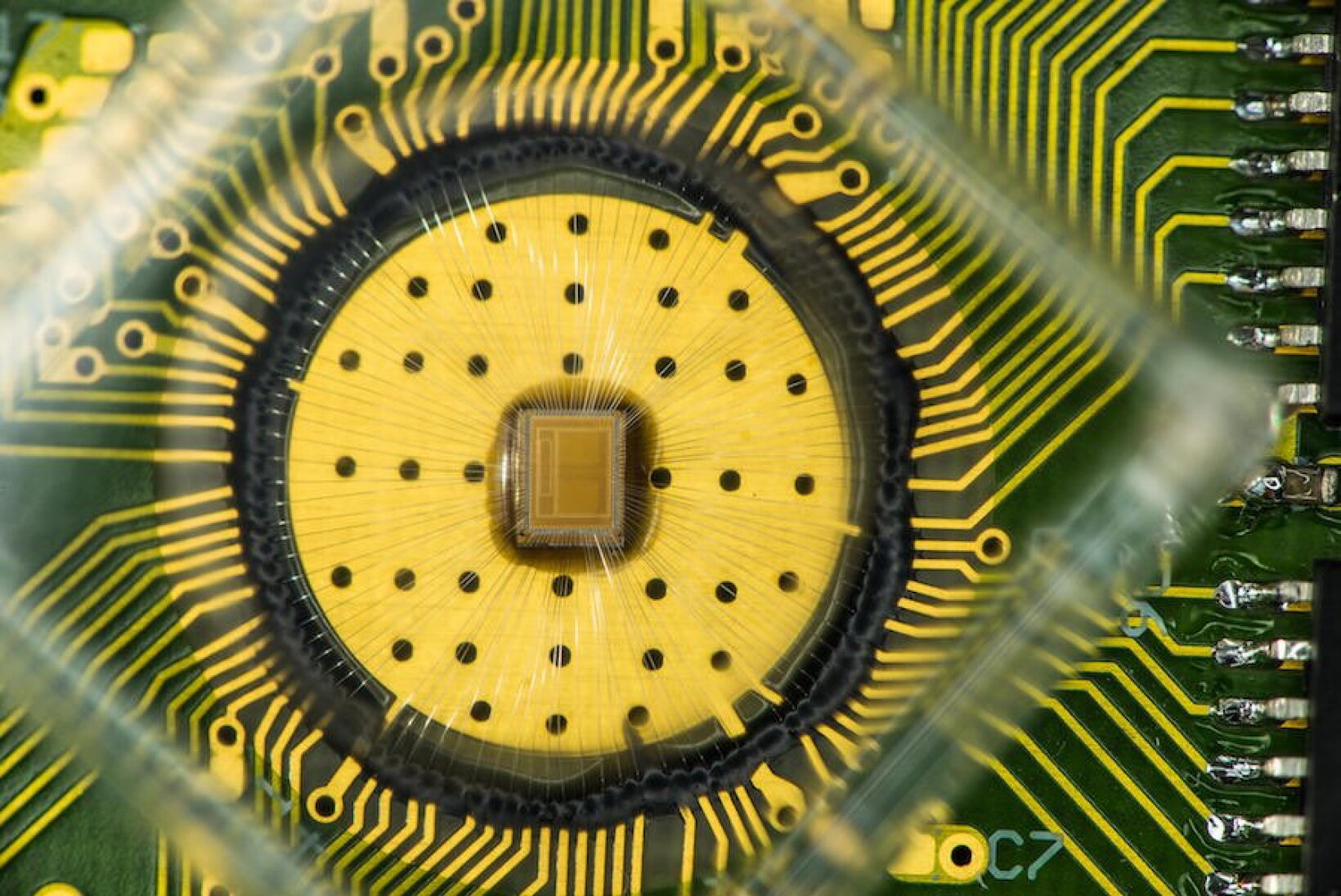 Phase-change memory picks up speed - Physics Today