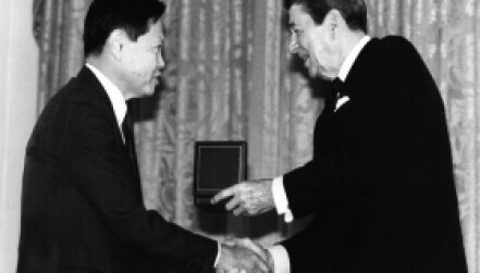 yang_chen_ning_c17_0.jpg