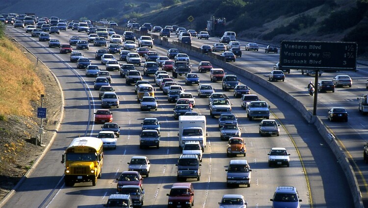 What Causes Traffic Gridlock? lead image