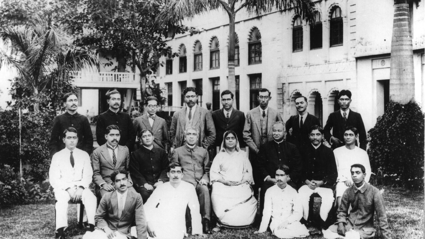 Colonial Calcutta as a Nexus of Scientific Development Colonial Calcutta as a Nexus of Scientific Development
